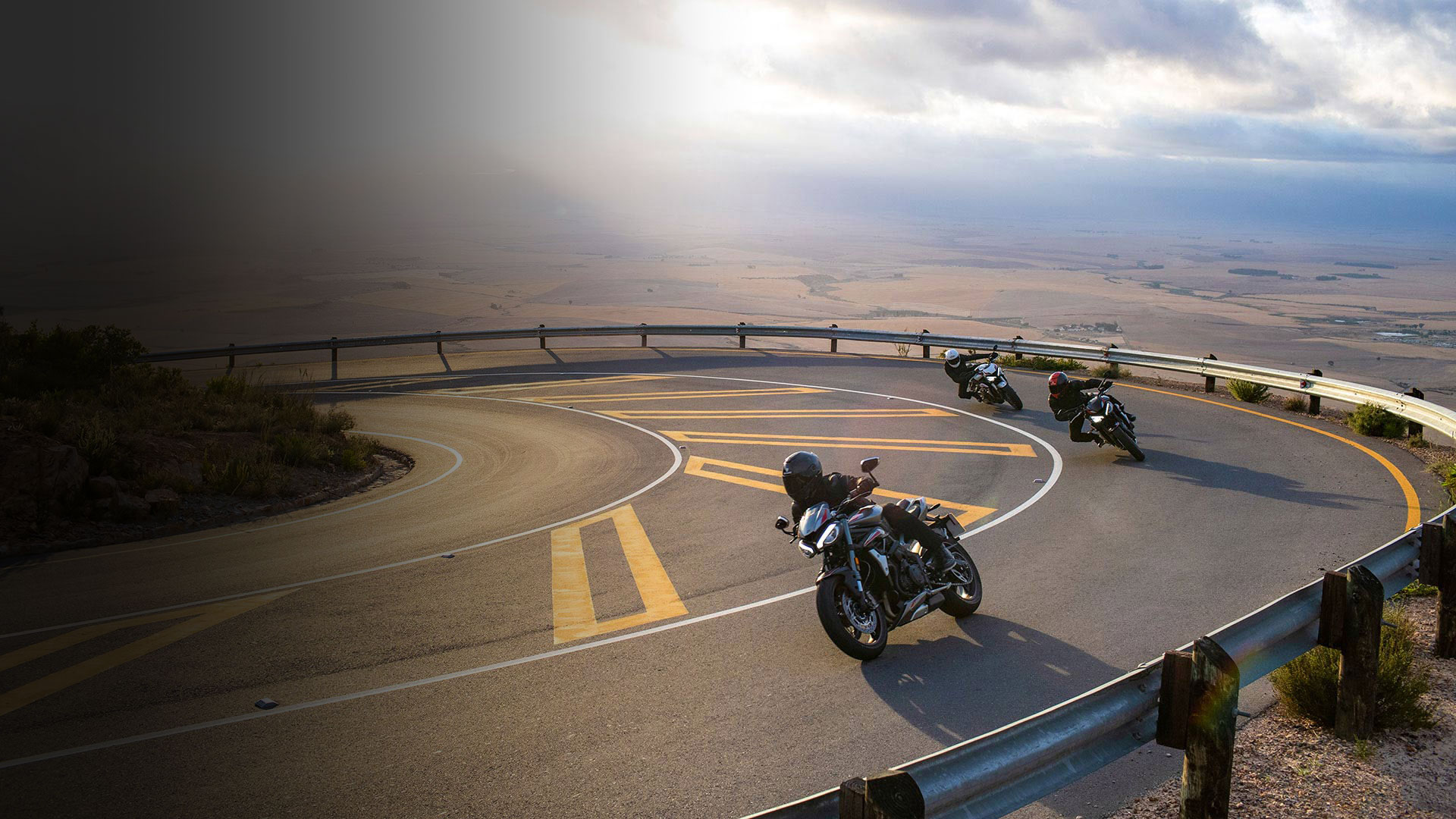 NUEVA STREET TRIPLE R