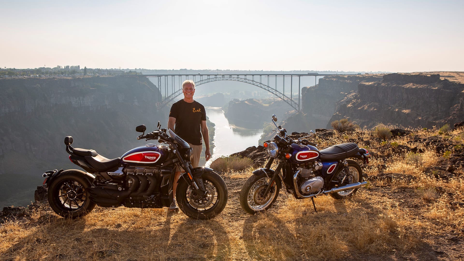 Triumph Conmemora El 50º Aniversario Del Legendario Salto En Cohete De Evel Knievel